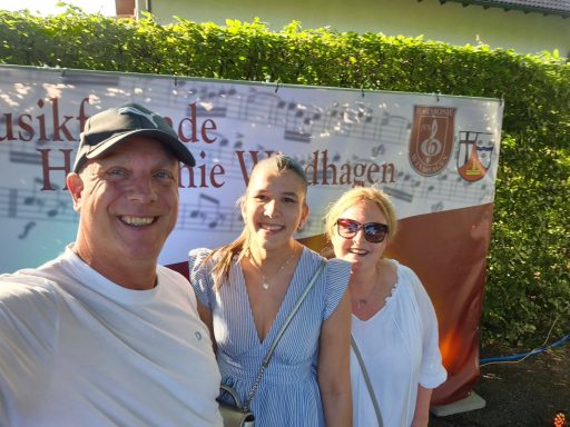 20.06.26: "Musikalischer Biergarten" in Windhagen.