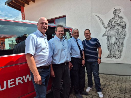 18.07.26: Fahrzeugübergabe an die Jugendfeuerwehr der Verbandsgemeinde Asbach