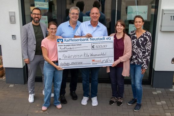 04.09.26: ISR-Spendenübergabe an den Förderverein der KiTa Wiesenwichtel Windhagen